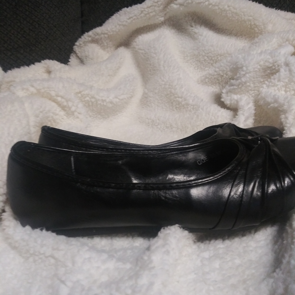 Ballet flats